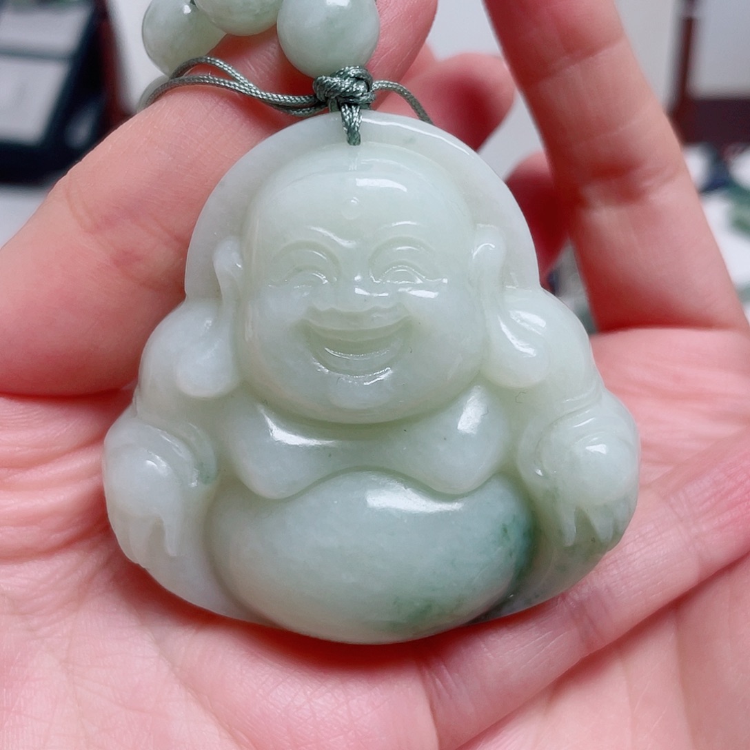 熙***熙透闪石-蛇纹石玉未镶嵌颈饰