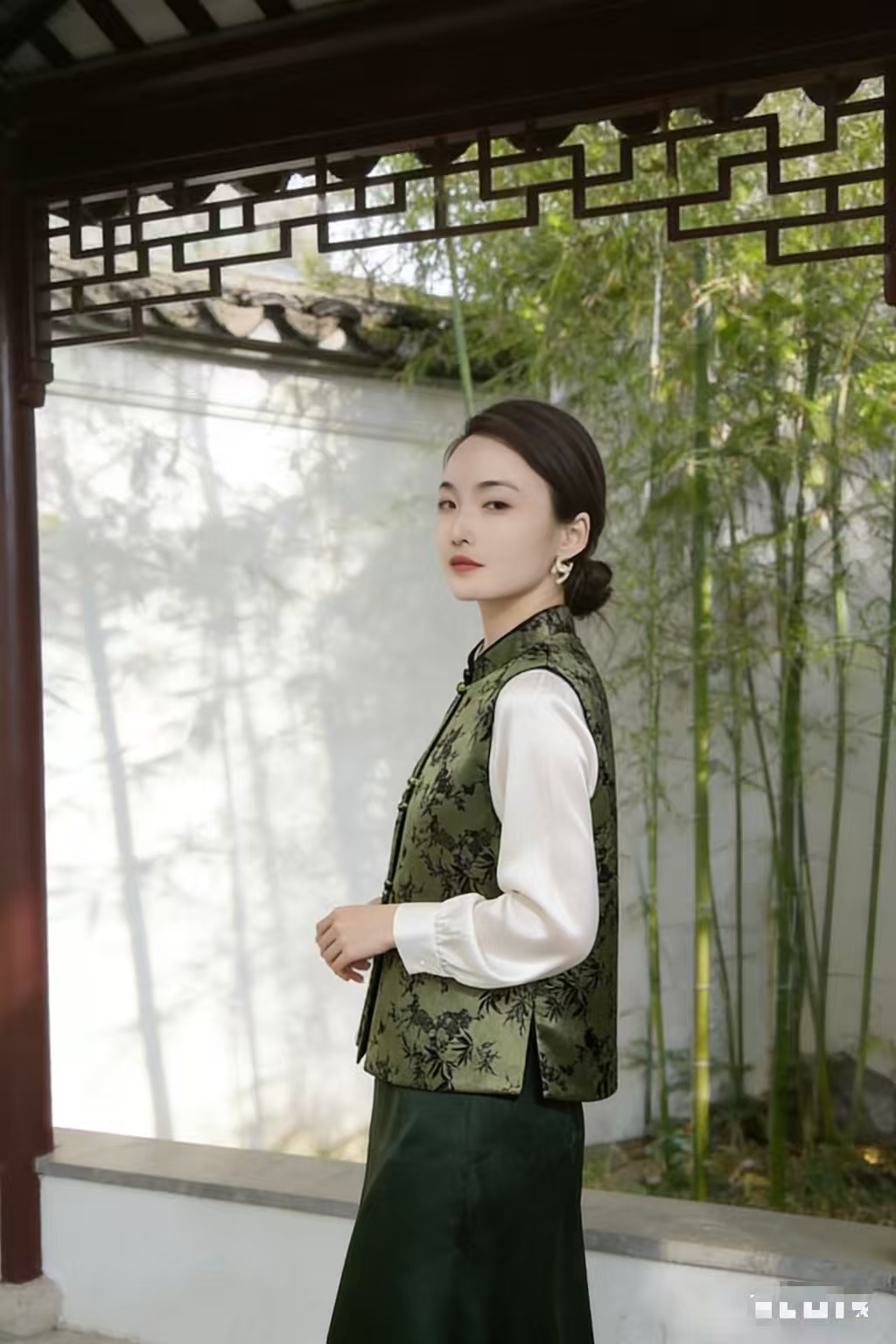 休闲秋季网红民族风马甲植物花卉马夹常规时尚中国风