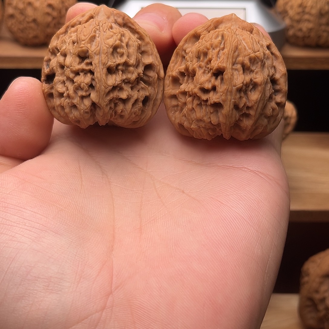 文玩核桃吊坠40三角