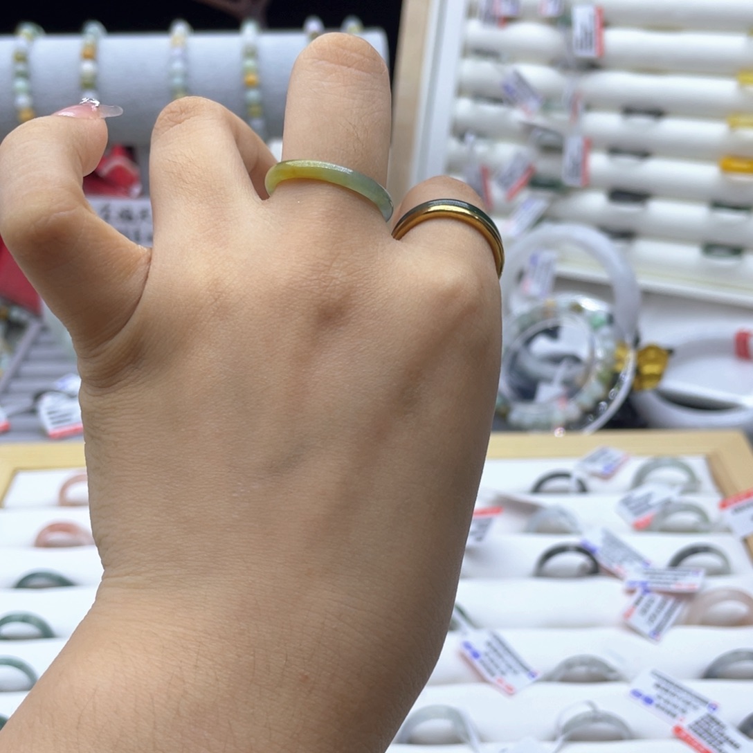 翡翠戒指未镶嵌039