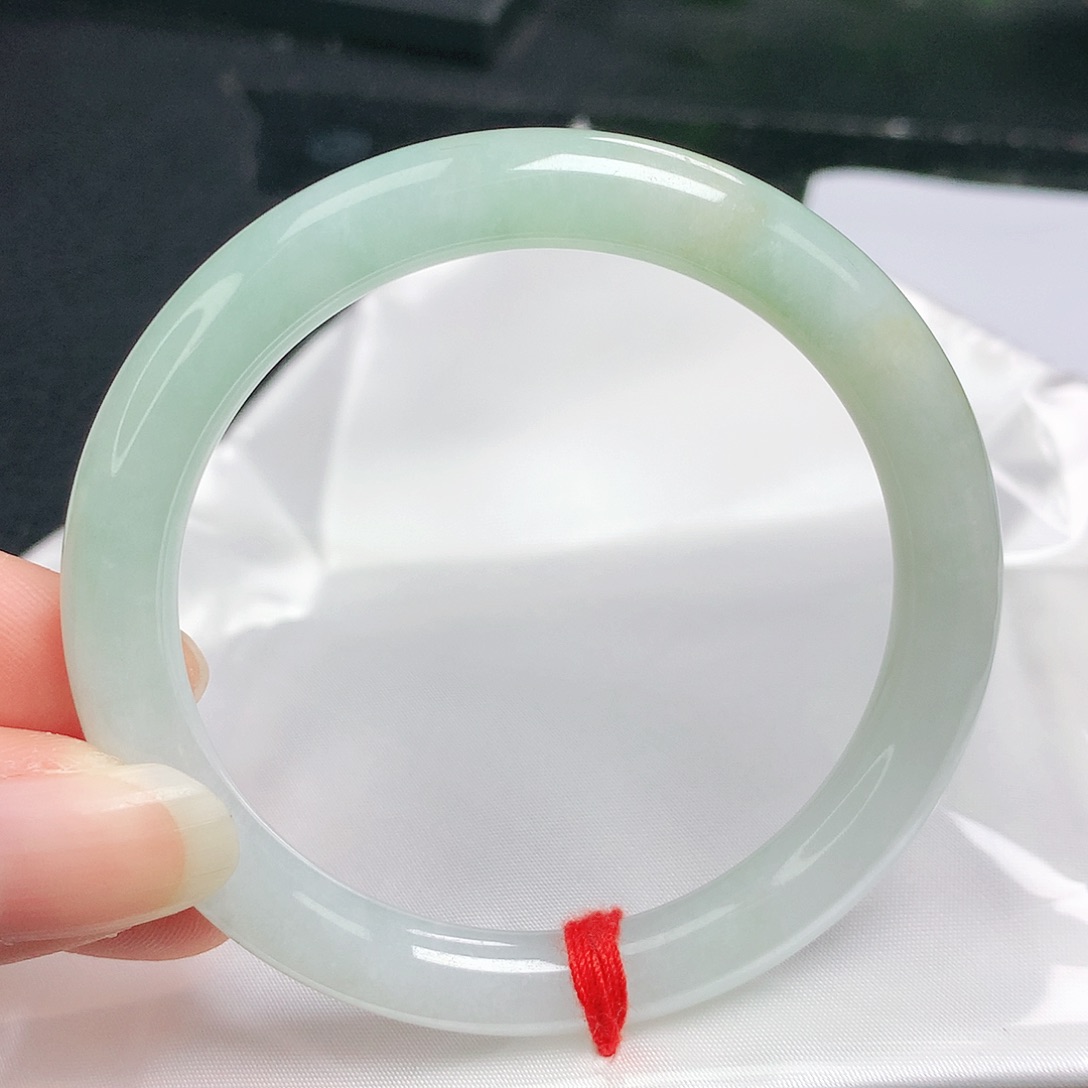 翡翠手镯（圆镯）未镶嵌