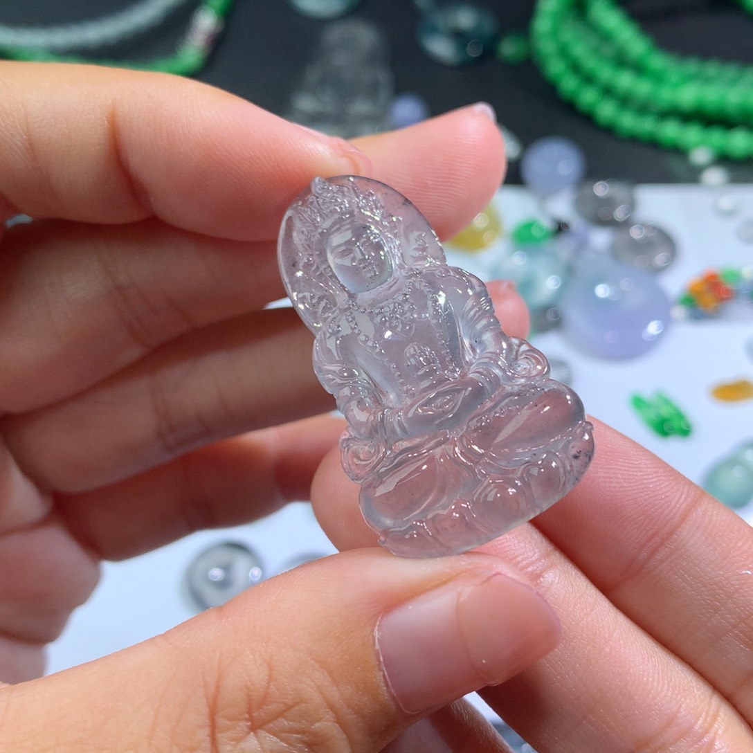 翡翠颈饰未镶嵌度母