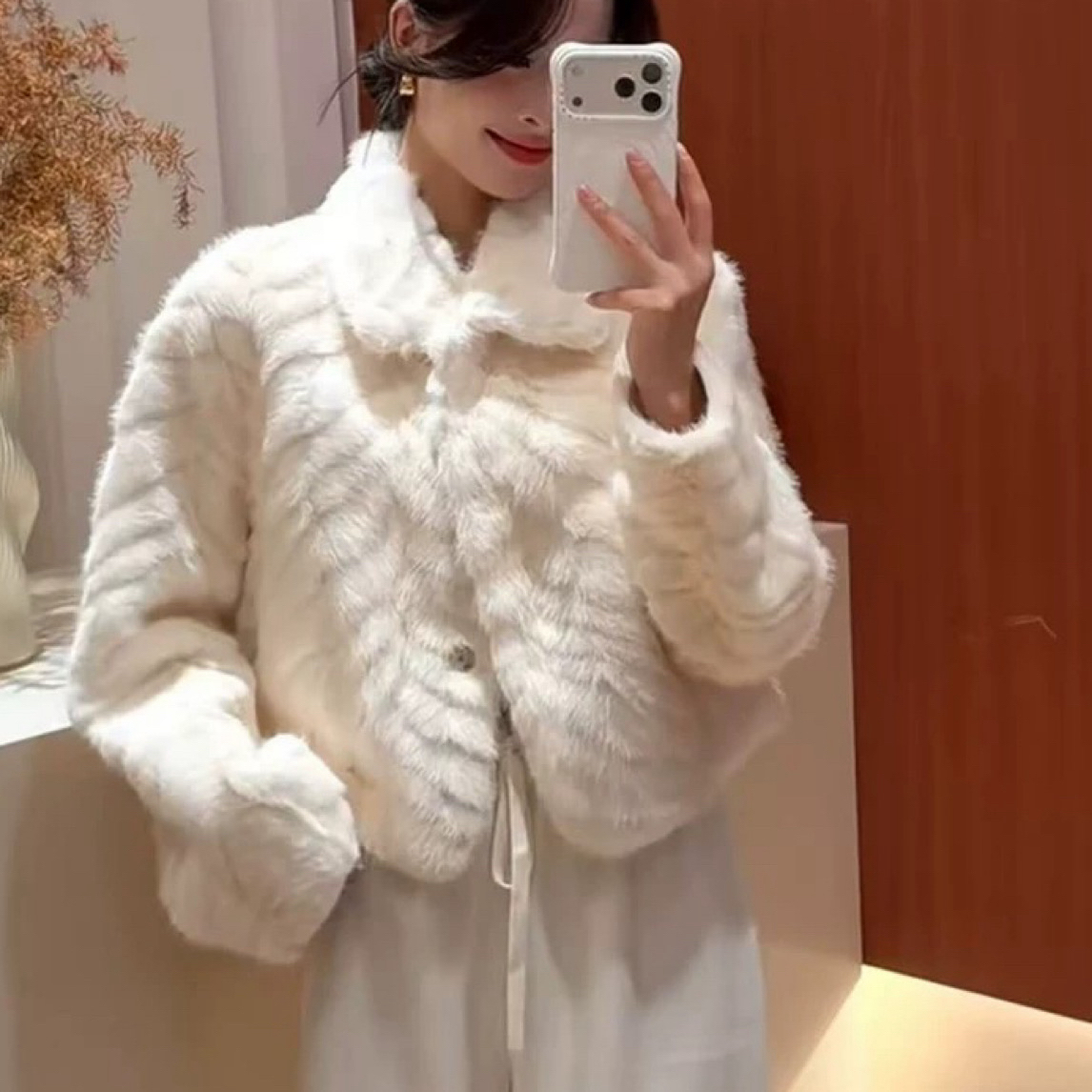 翻领毛毛外套网红小香风宽松加厚秋冬时尚百搭气质