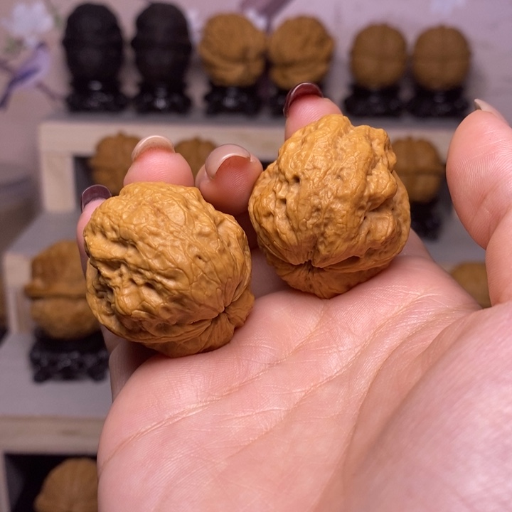 文玩核桃把件13Y—小玉蟾36尺