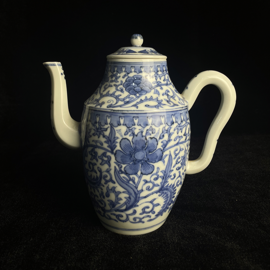 【平安春峰作·青花缠枝花卉水注】全品