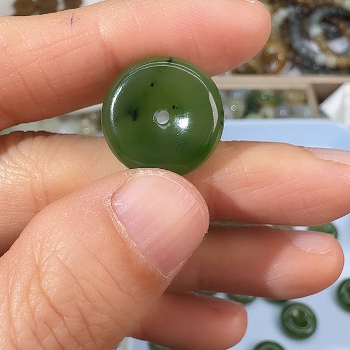 和田玉（碧玉）未镶嵌颈饰175