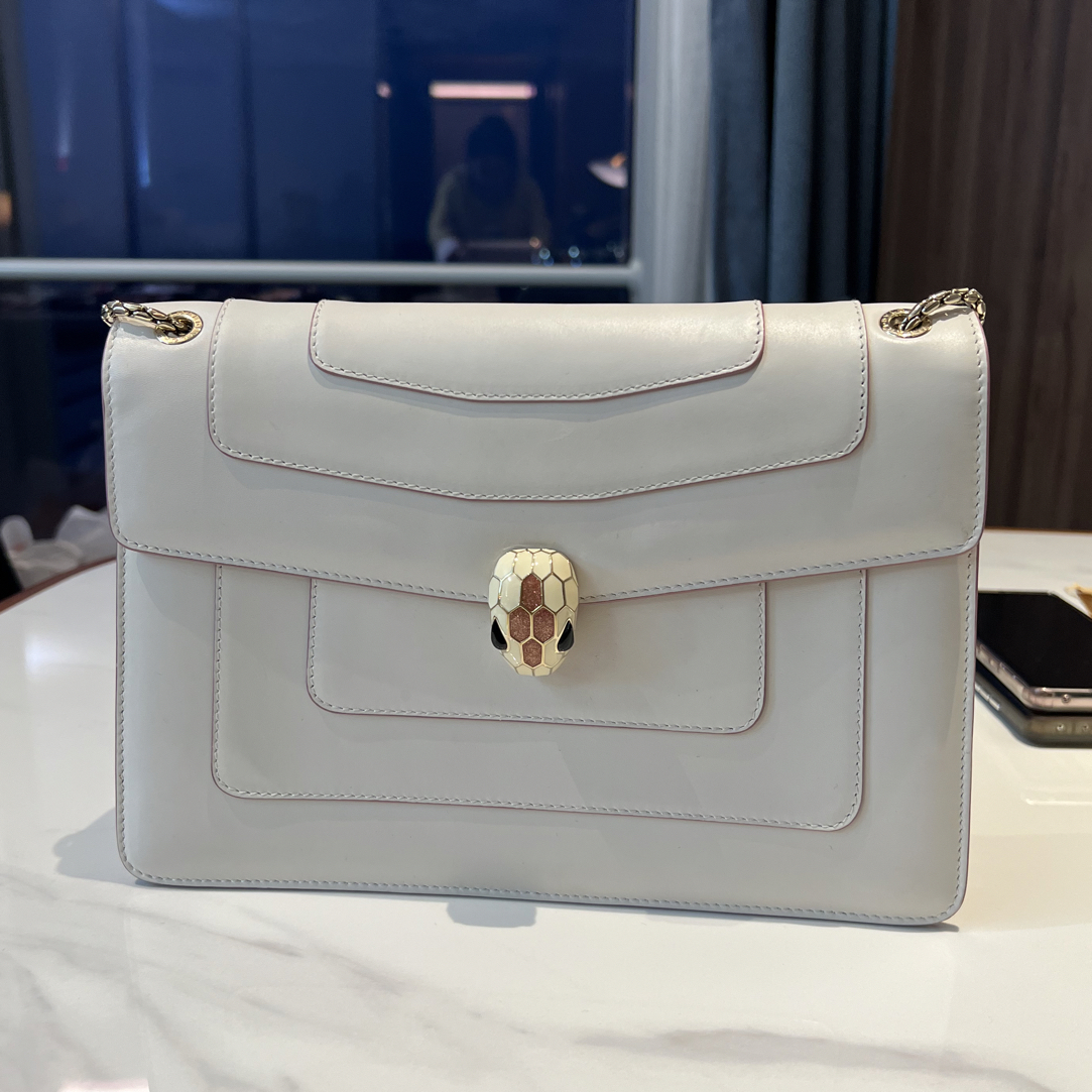 95新 BVLGARI/宝格丽 95新宝格丽白色风琴蛇头链条包