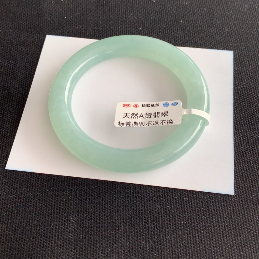 翡翠未镶嵌手镯手镯