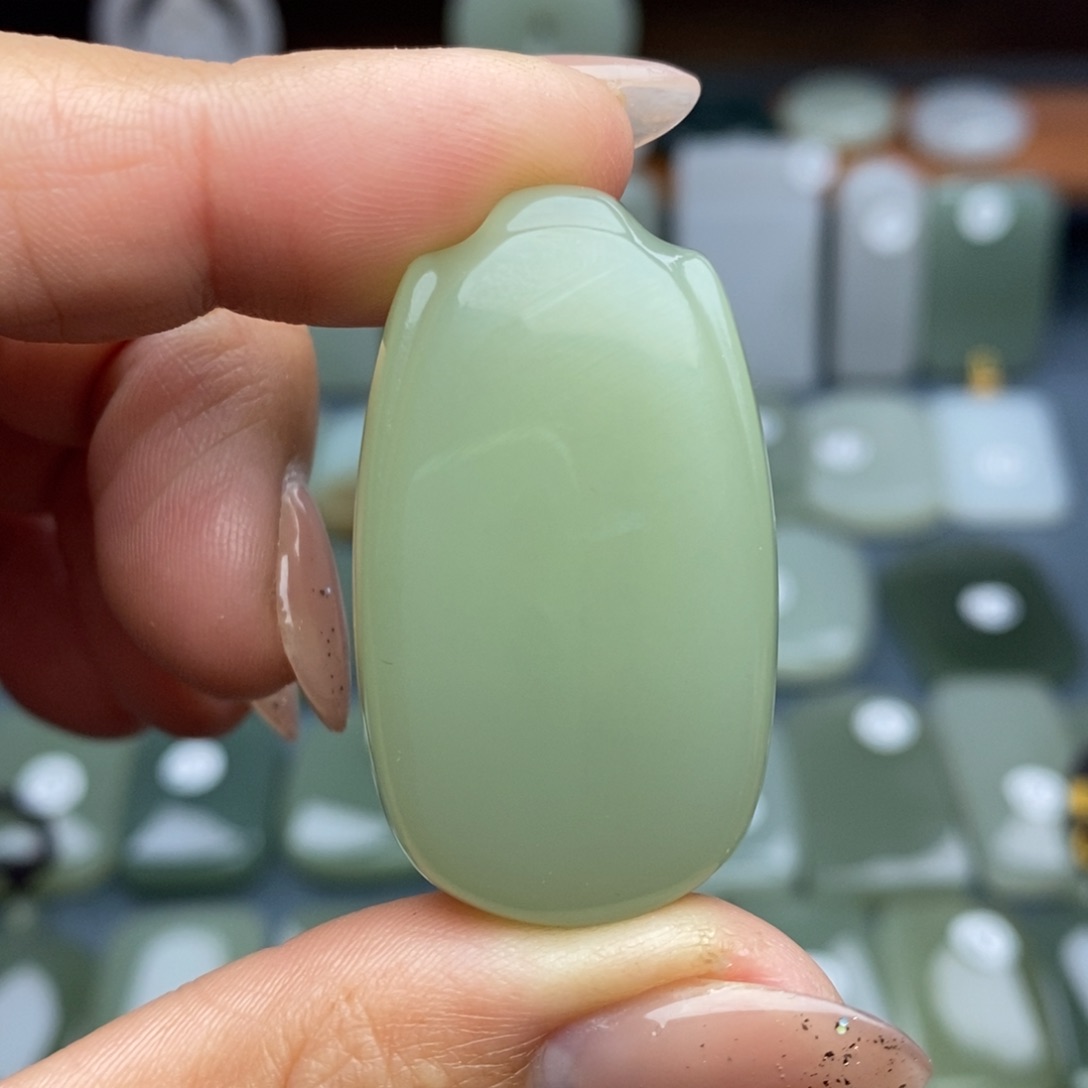 和田玉颈饰未镶嵌H***o