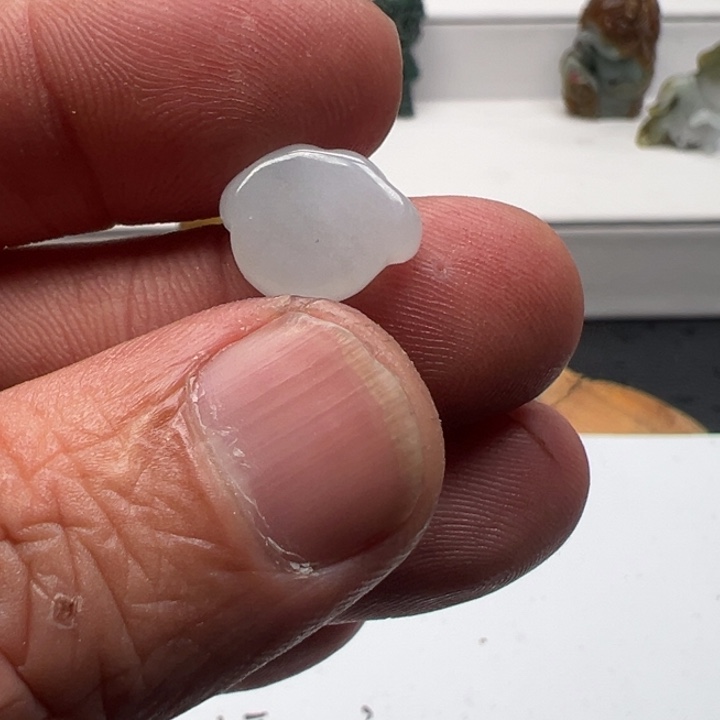 翡翠未镶嵌颈饰翡翠首饰