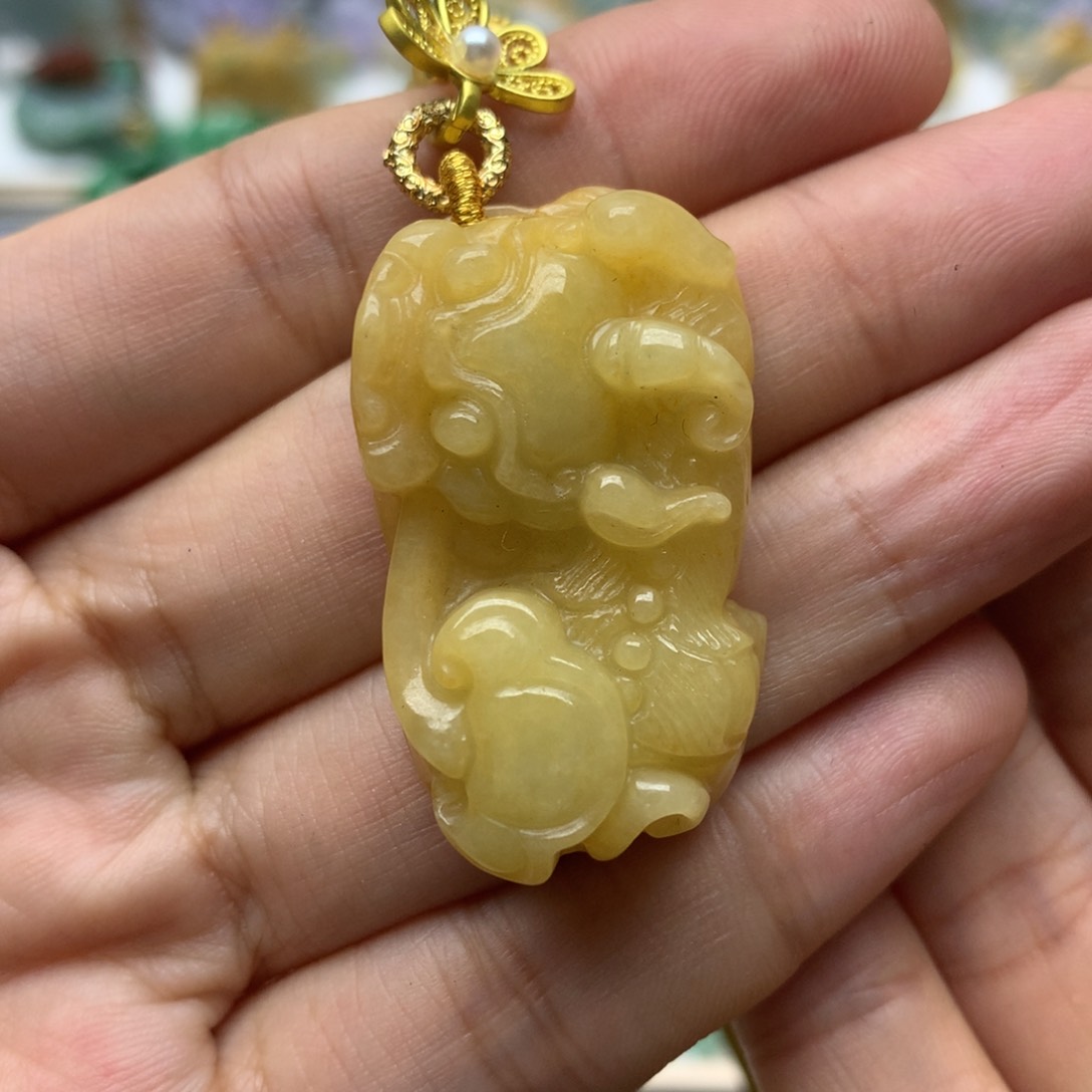 翡翠颈饰未镶嵌m****y翡翠