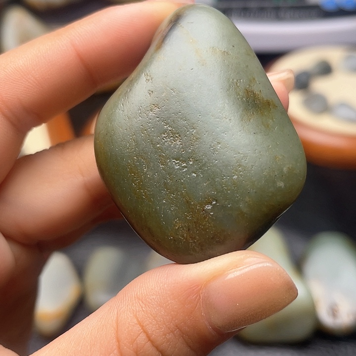 和田玉颈饰未镶嵌11