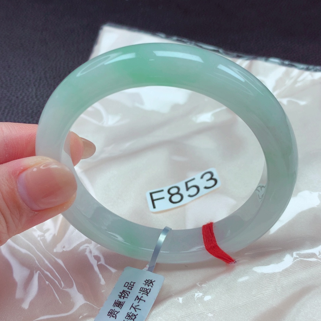 翡翠手镯未镶嵌手镯88