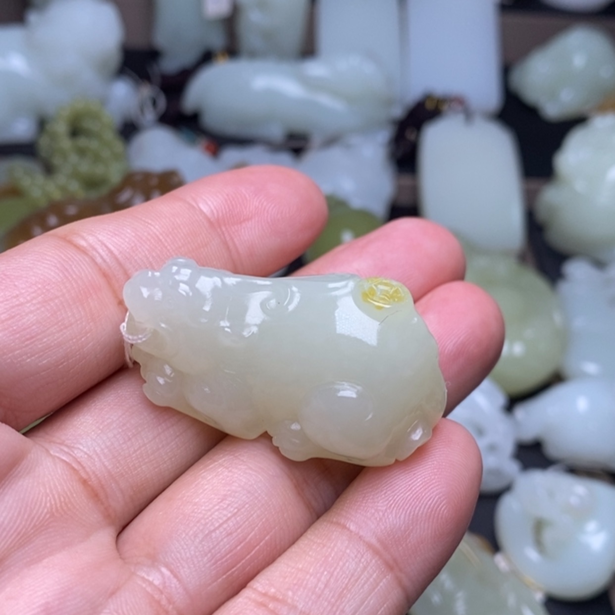 【闪购商品】颈饰未镶嵌和田玉明**业