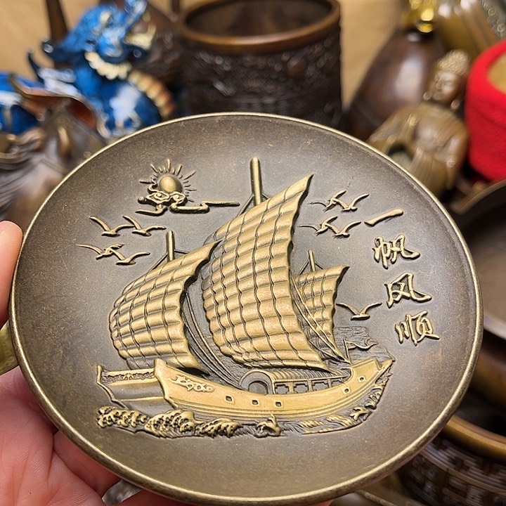 精美铜器批发档口