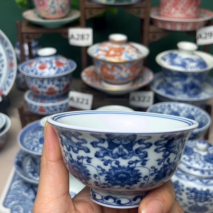 杯子都是一样的吗亲