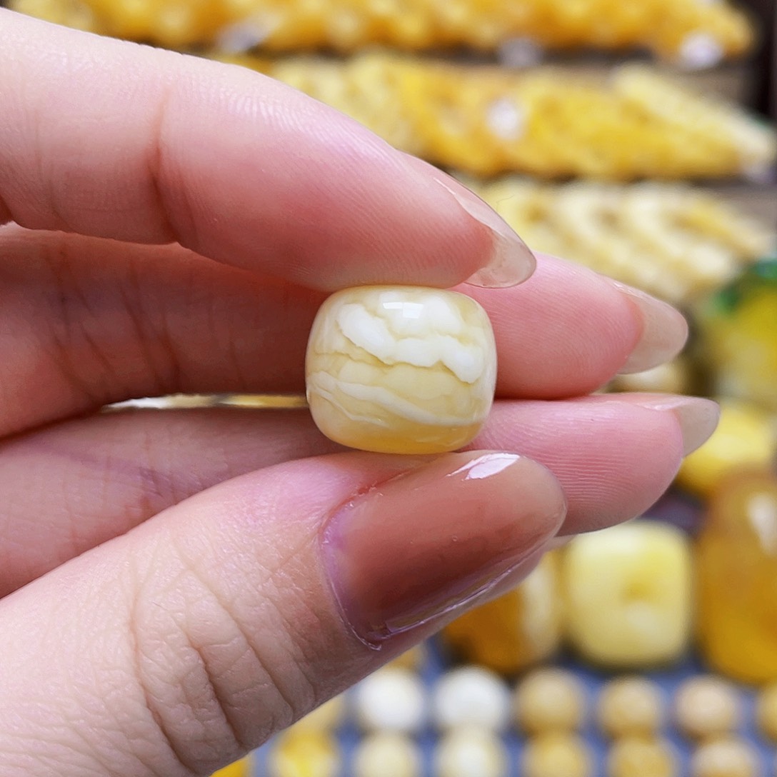 未镶嵌琥珀裸石虎皮老型13.9*12.2mm微瑕