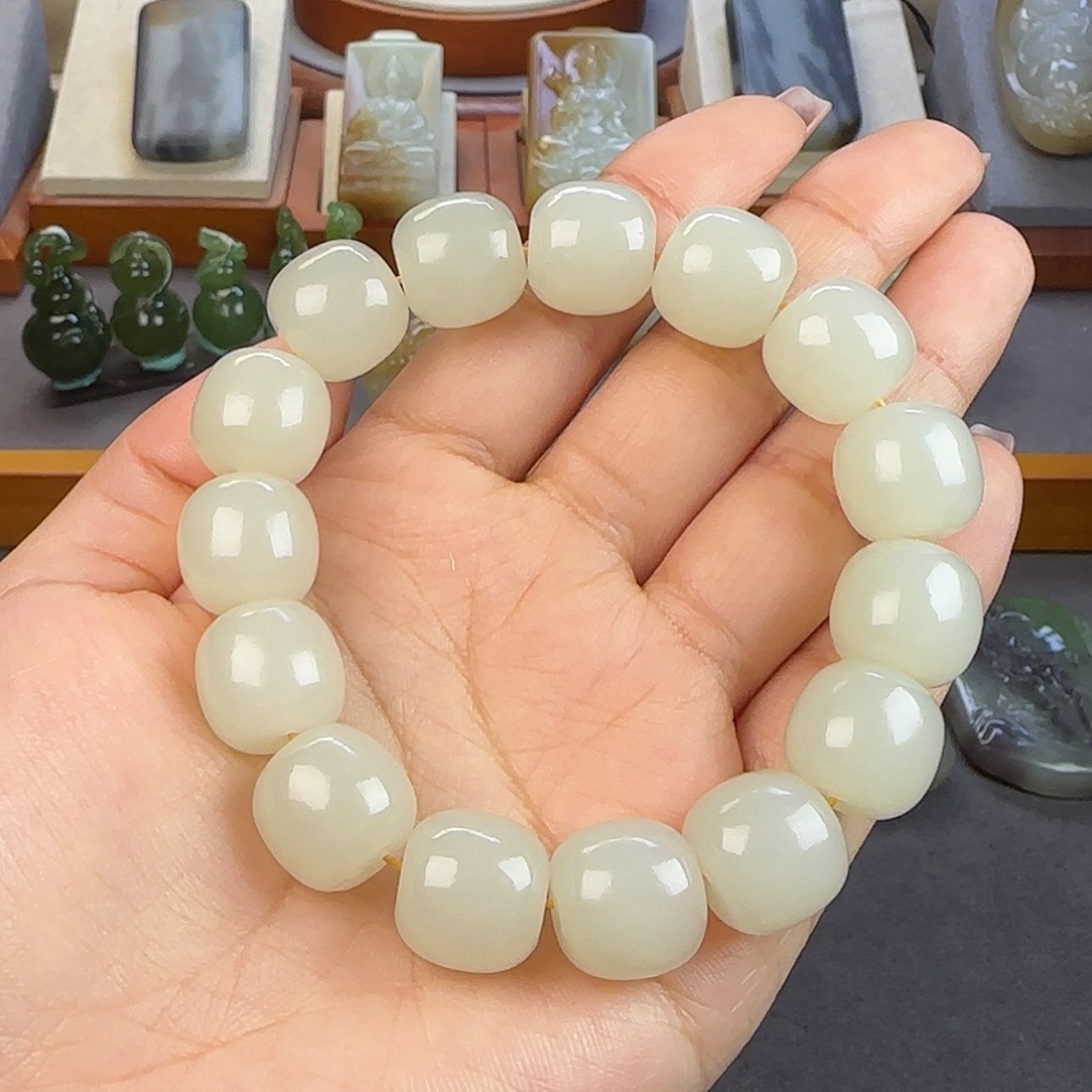 【闪购商品】未镶嵌和田玉手串难**涂