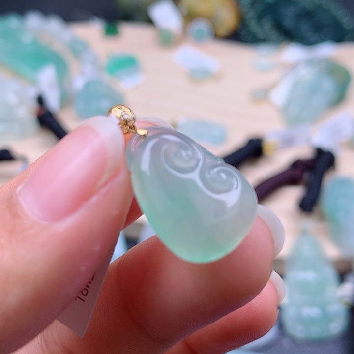 【闪购商品】翡翠颈饰18K金镶嵌泰***子翡翠吊坠