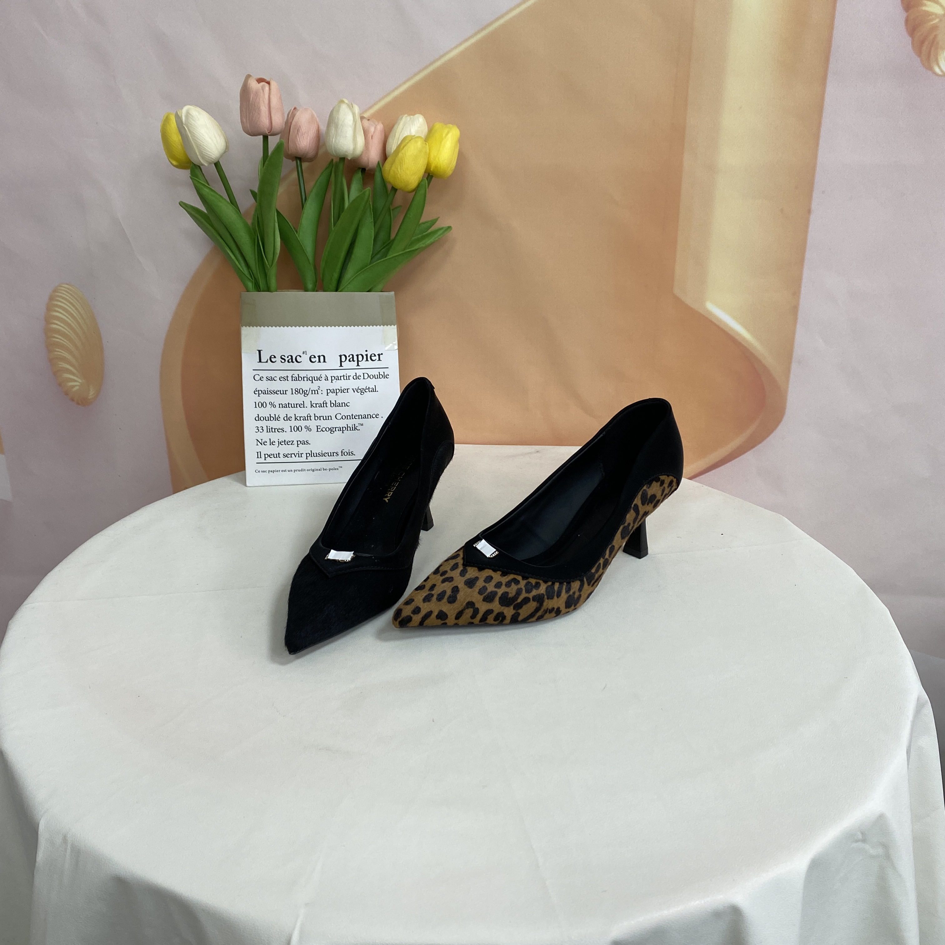 23039时尚气质细跟新款单鞋F