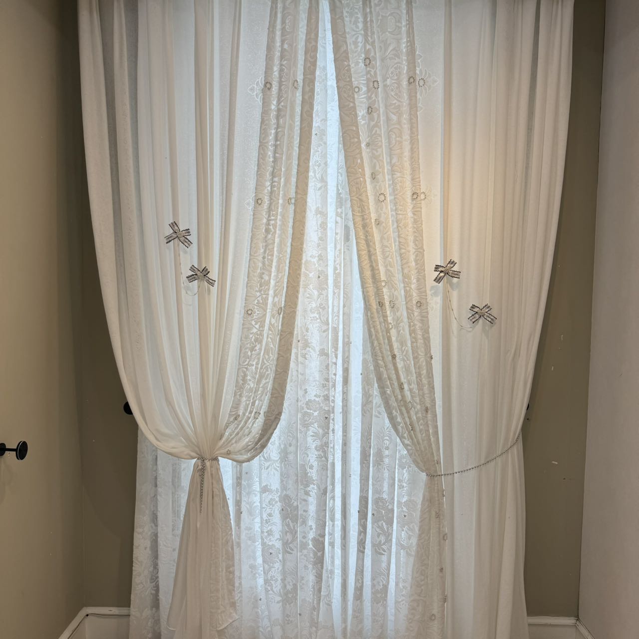 卧室窗帘白色最新款003