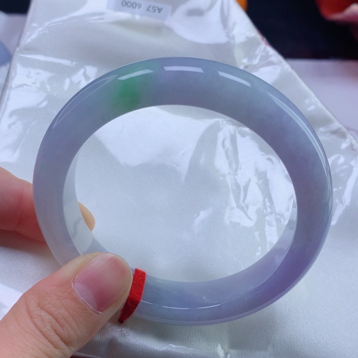 翡翠手镯未镶嵌我***呀57正