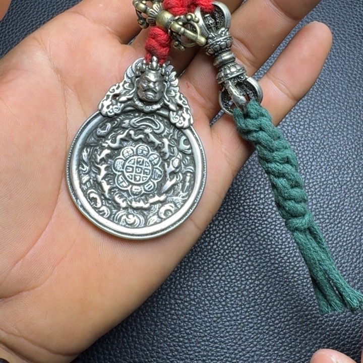 T***）泥塑藏式风格九宫格..