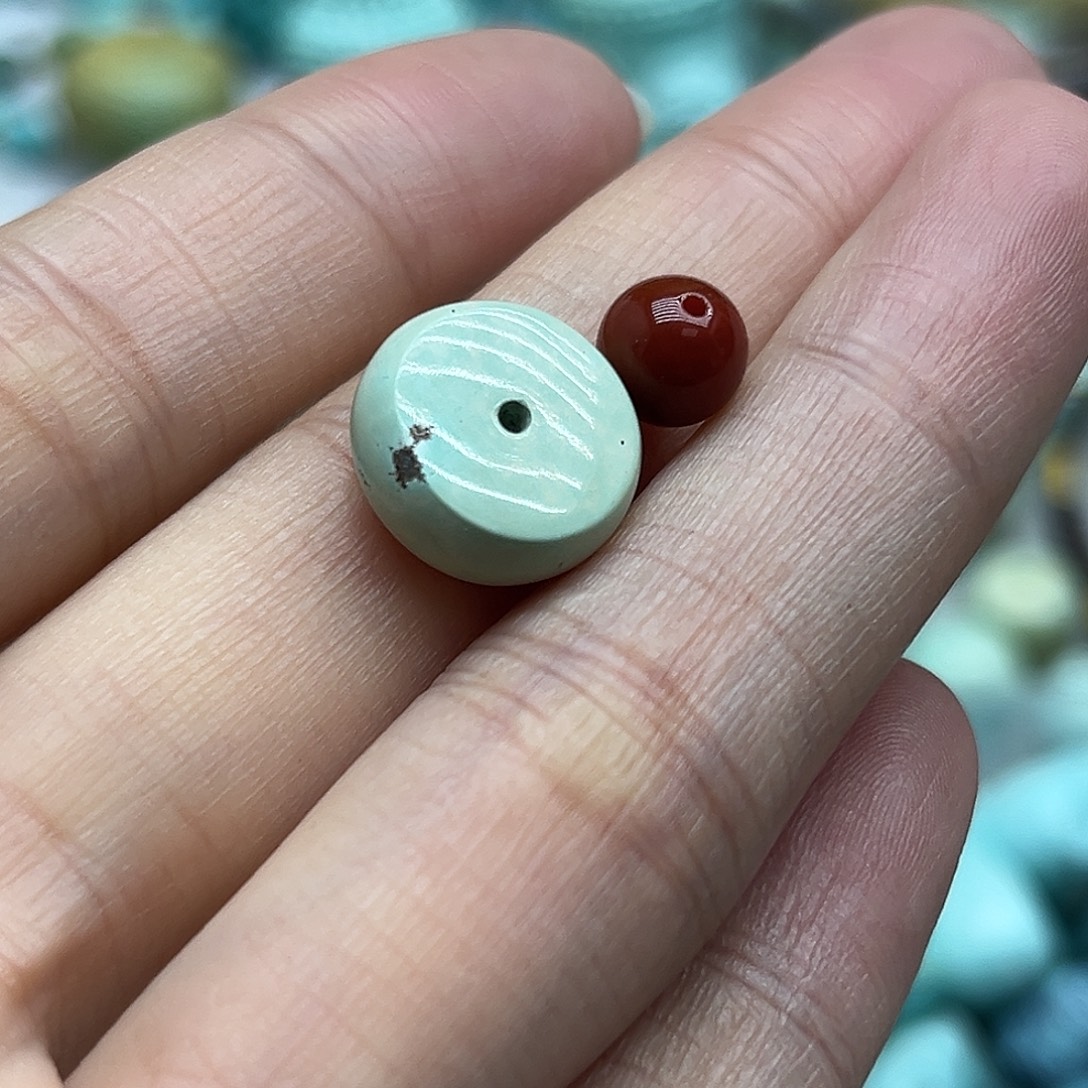 南红玛瑙未镶嵌珠宝奇石