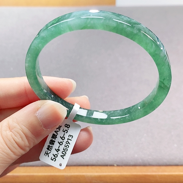 【闪购商品】翡翠手镯（圆镯）未镶嵌