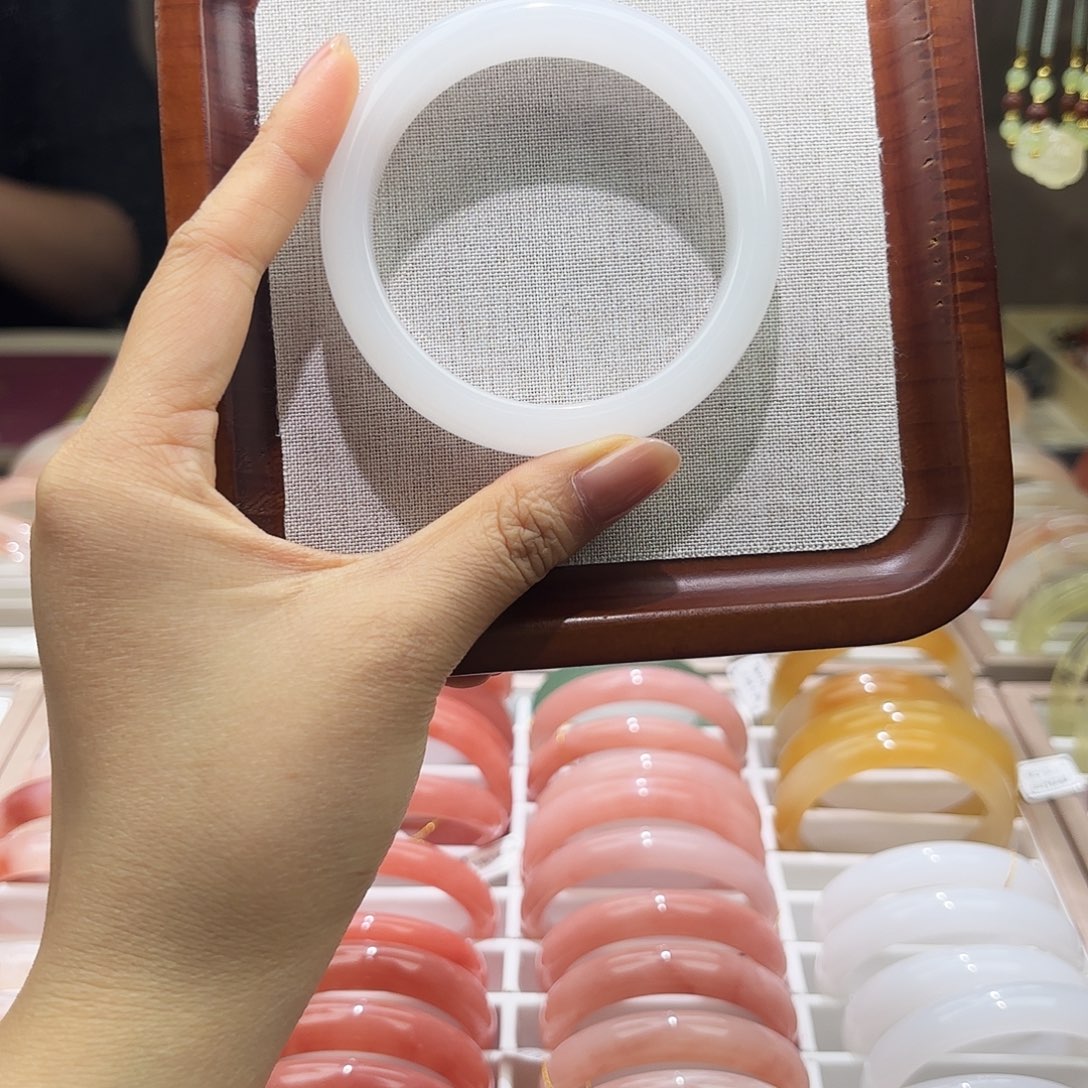 石英质玉（金丝玉）未镶嵌手镯60