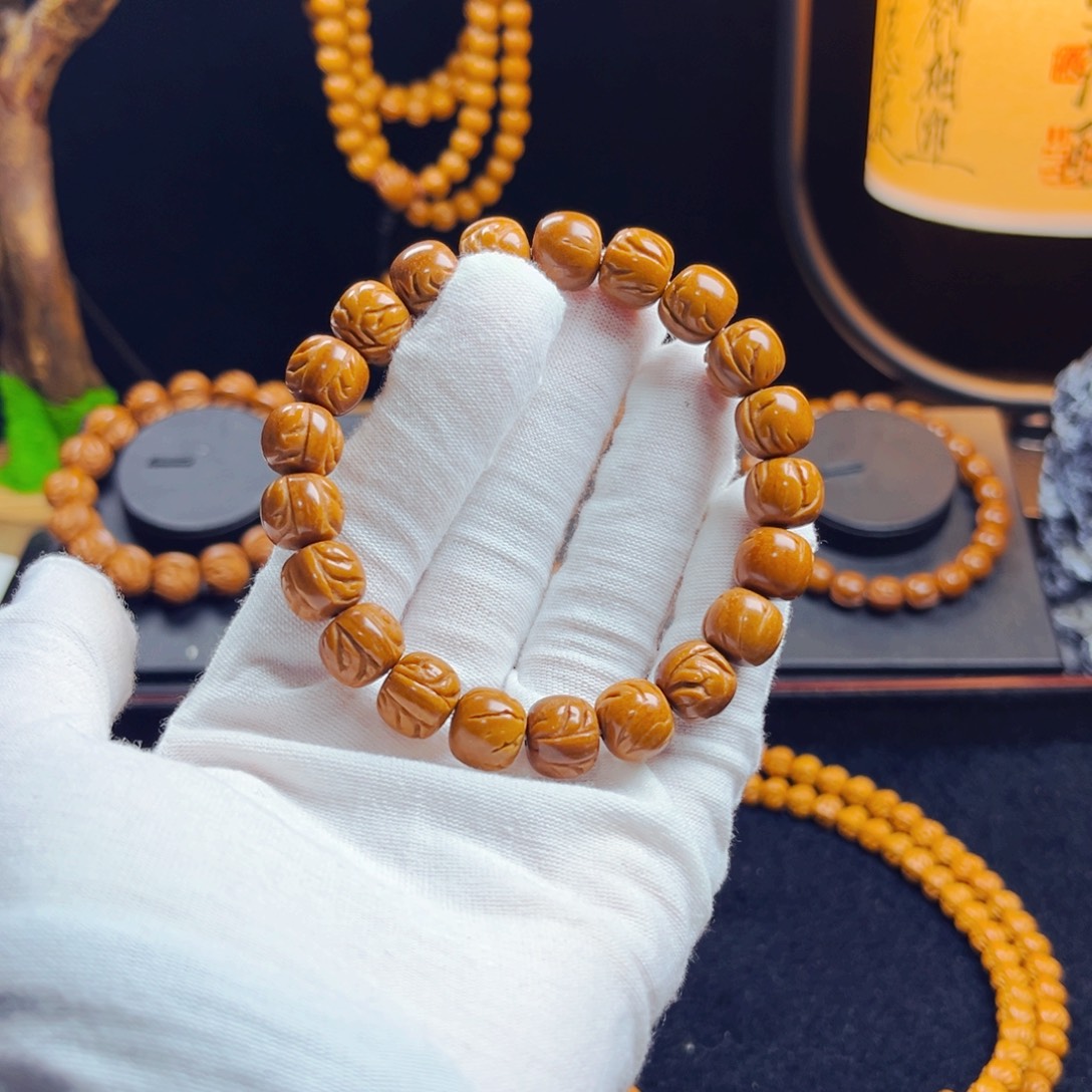 张***人桃核吊坠野生桃核