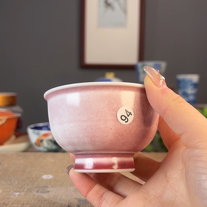 摆件景德镇陶瓷茶杯里