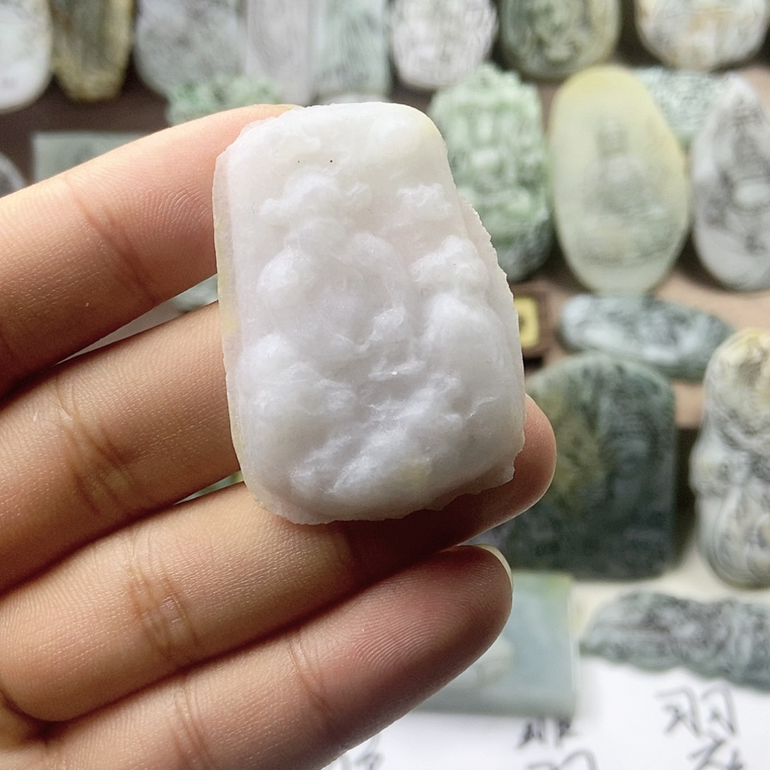 定制翡翠未镶嵌翡翠