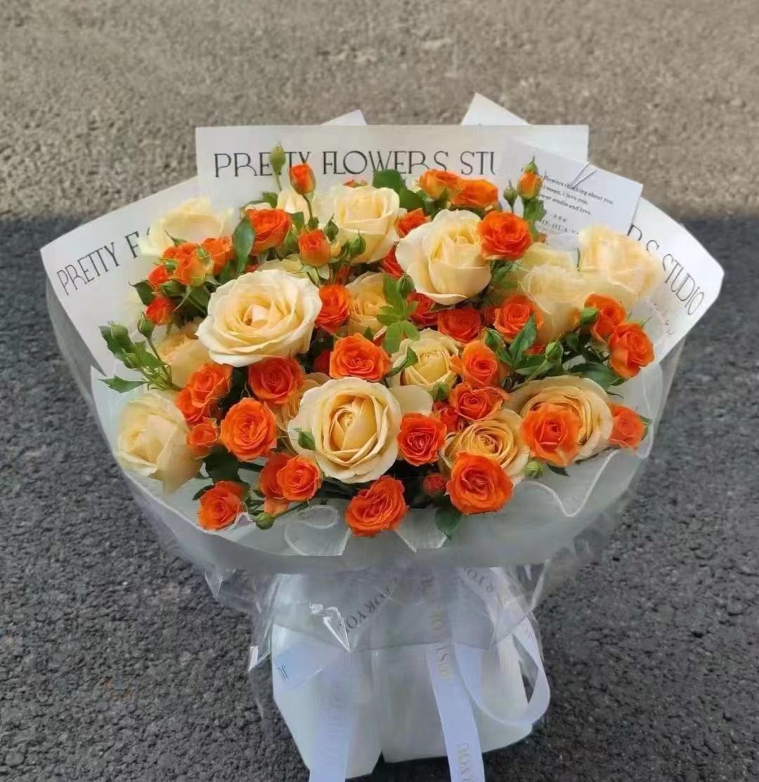 A2套餐: 香槟+橙芭比+康乃馨+向日葵+洋甘菊+重瓣紫罗兰+尤加利