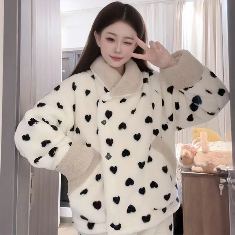 年终专享加厚珊瑚绒睡衣冬款女冬季加绒保暖宽松爱心家居服套装