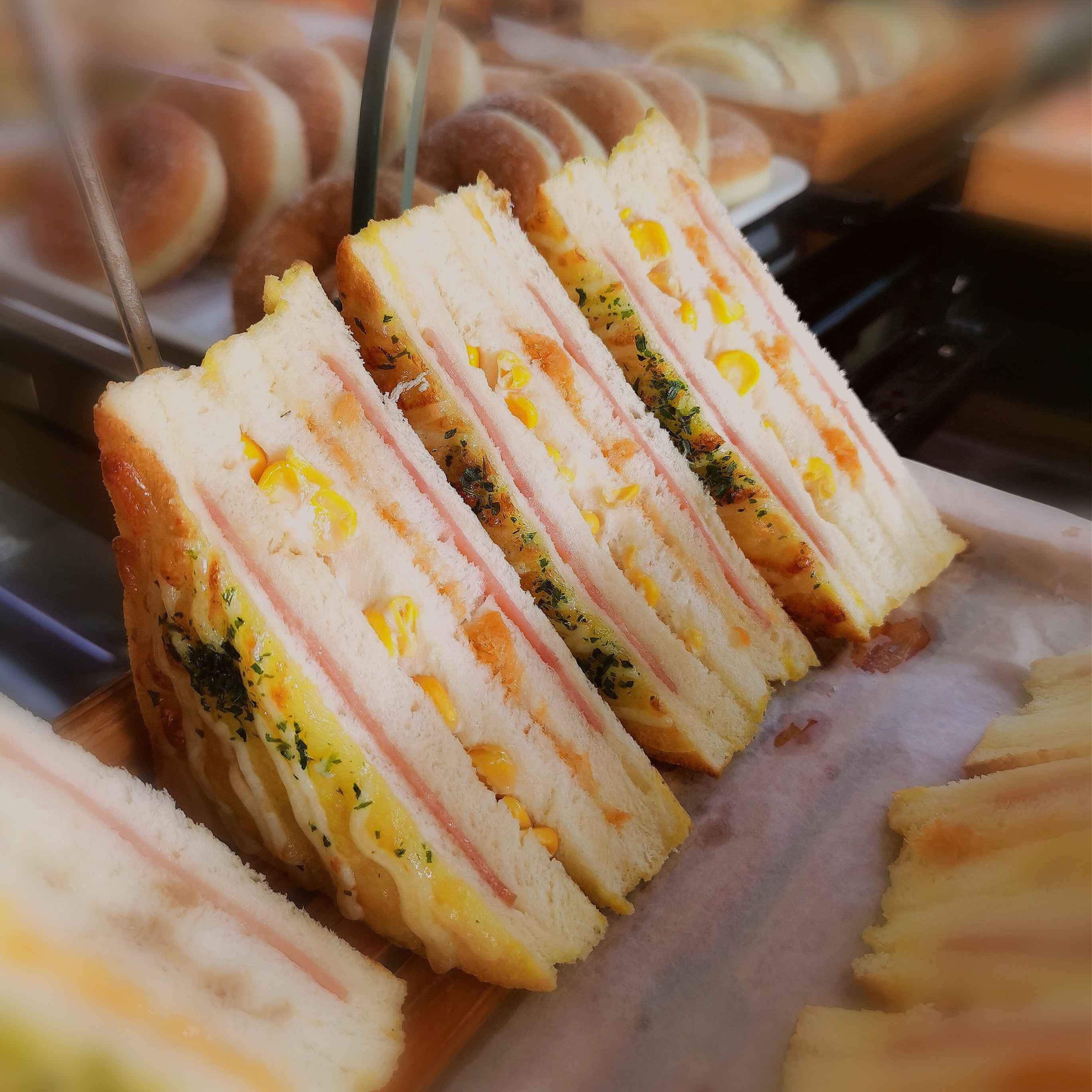 早7：00出品玉米火腿三明治早餐面包整箱鸡肉芝士夹心吐司零食肉松紫米肉粉松学生健康品