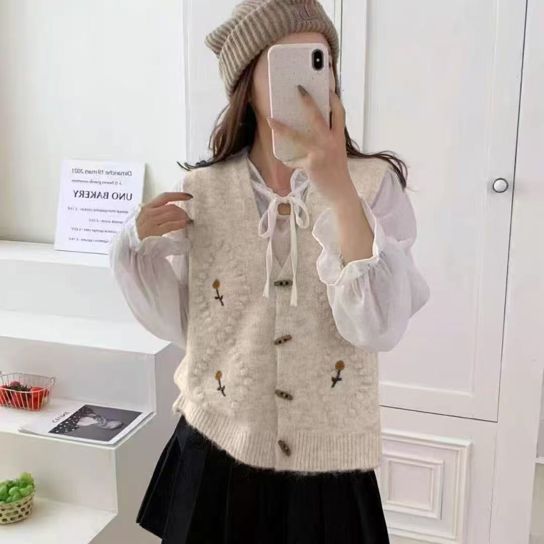 2025秋冬新款针织衫女开衫马甲宽松立体勾花毛衣小香风上衣外套