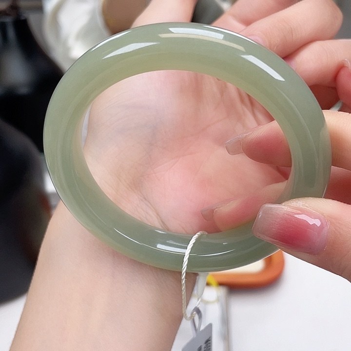 和田玉手镯58未镶嵌