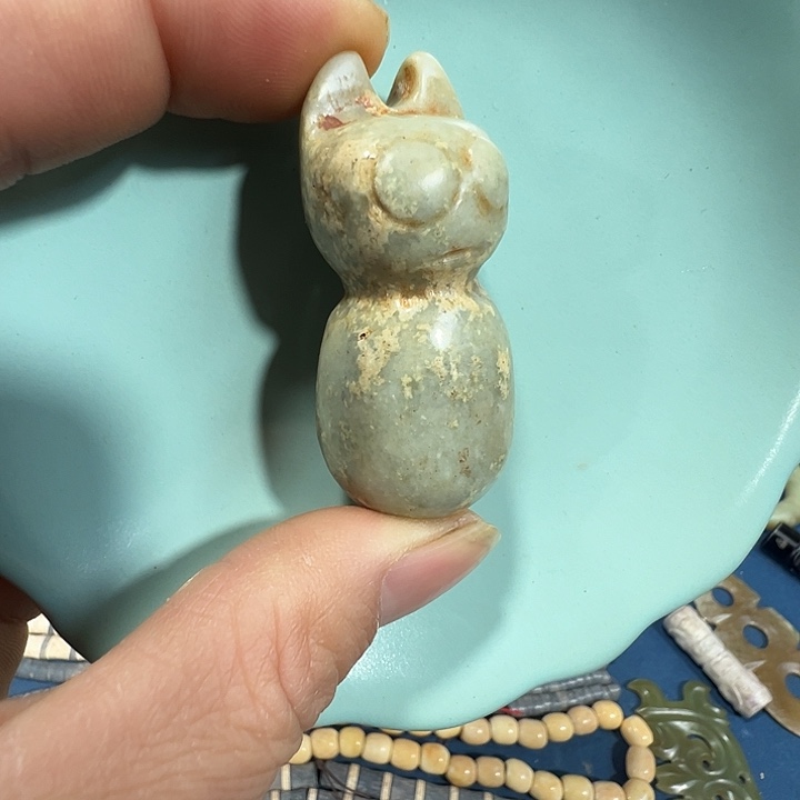 透闪石质玉未镶嵌挂件