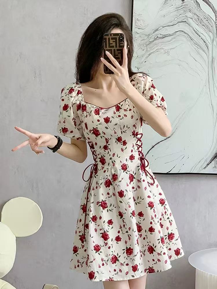 【051-100】2025夏季新款碎花裙法式气质连衣裙高级小清新吊带夏