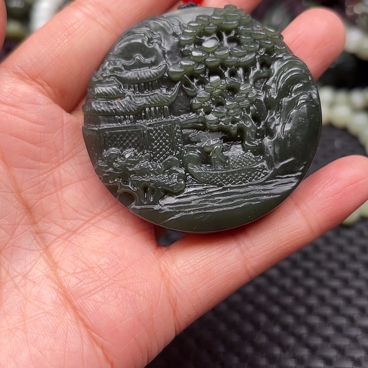 和田玉颈饰未镶嵌