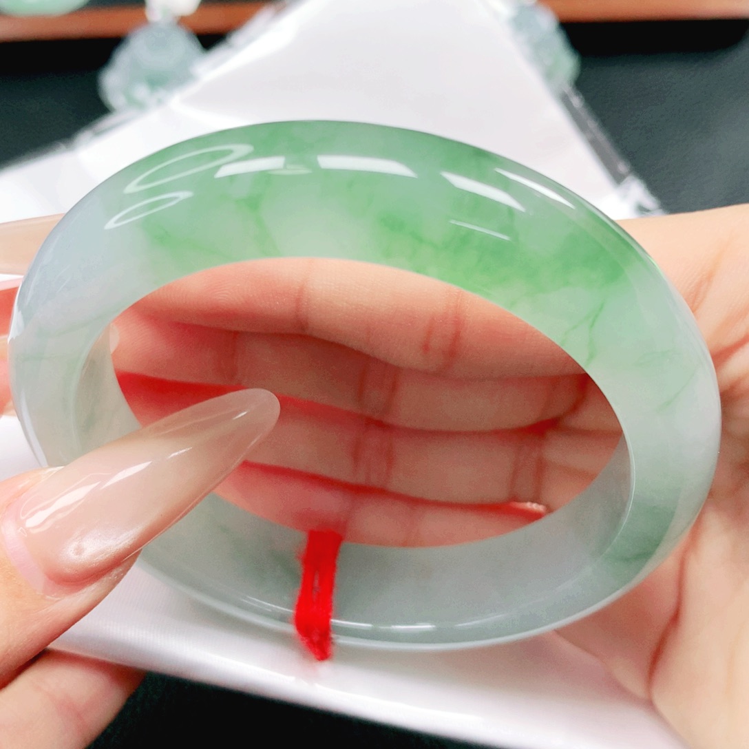 翡翠未镶嵌手镯57