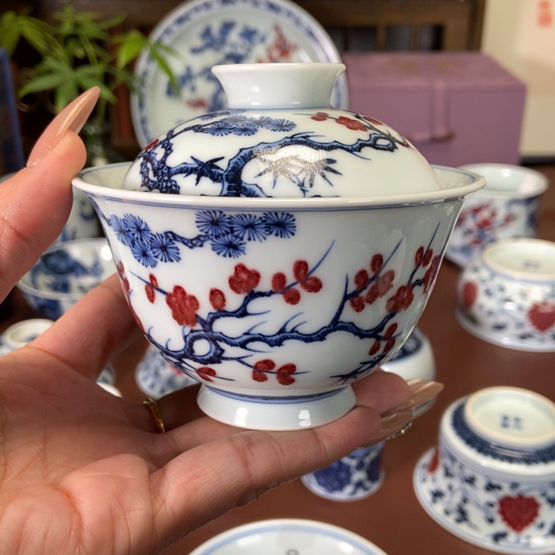 阳春白雪青花釉里红松竹梅盖碗