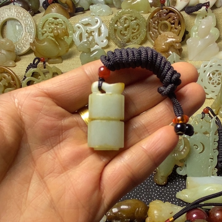 和田玉挂件未镶嵌