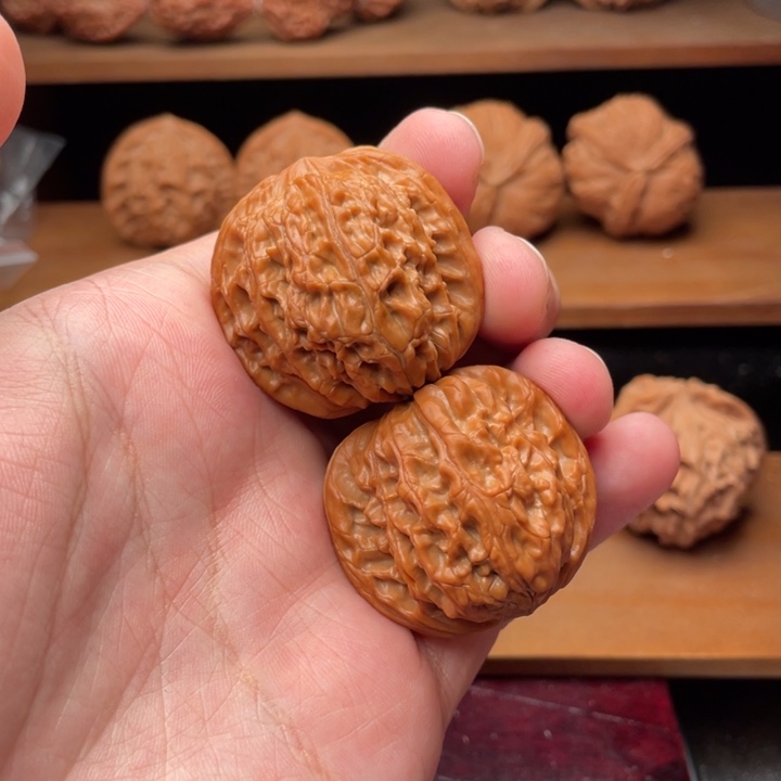 吊坠文玩核桃38全品毕业山地红皮正磨