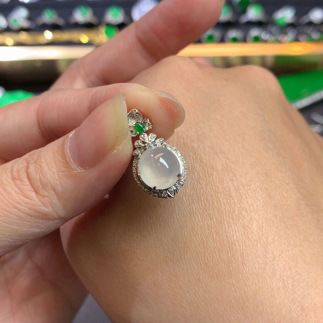 翡翠吊坠(不含链)18K金镶嵌