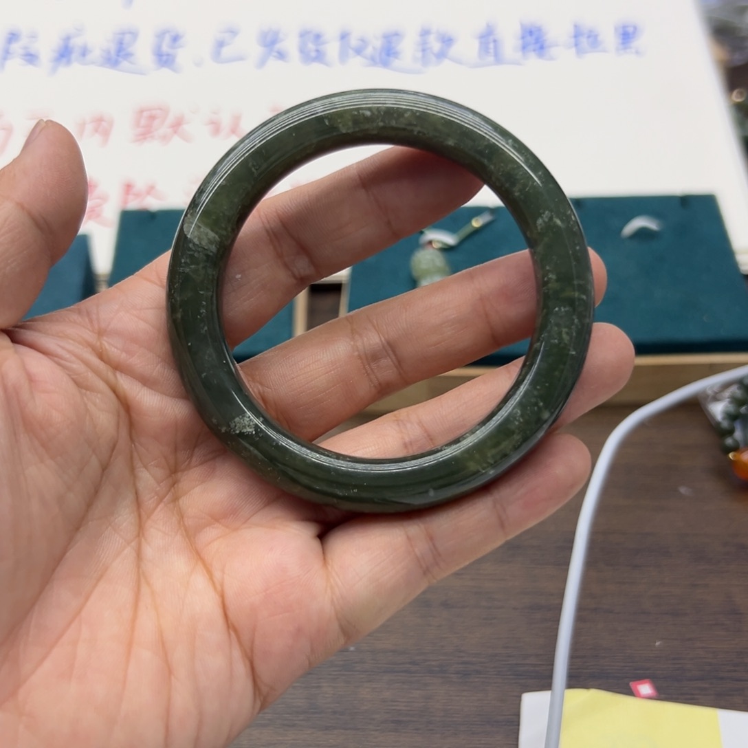 和田玉未镶嵌手镯56.8圈围215