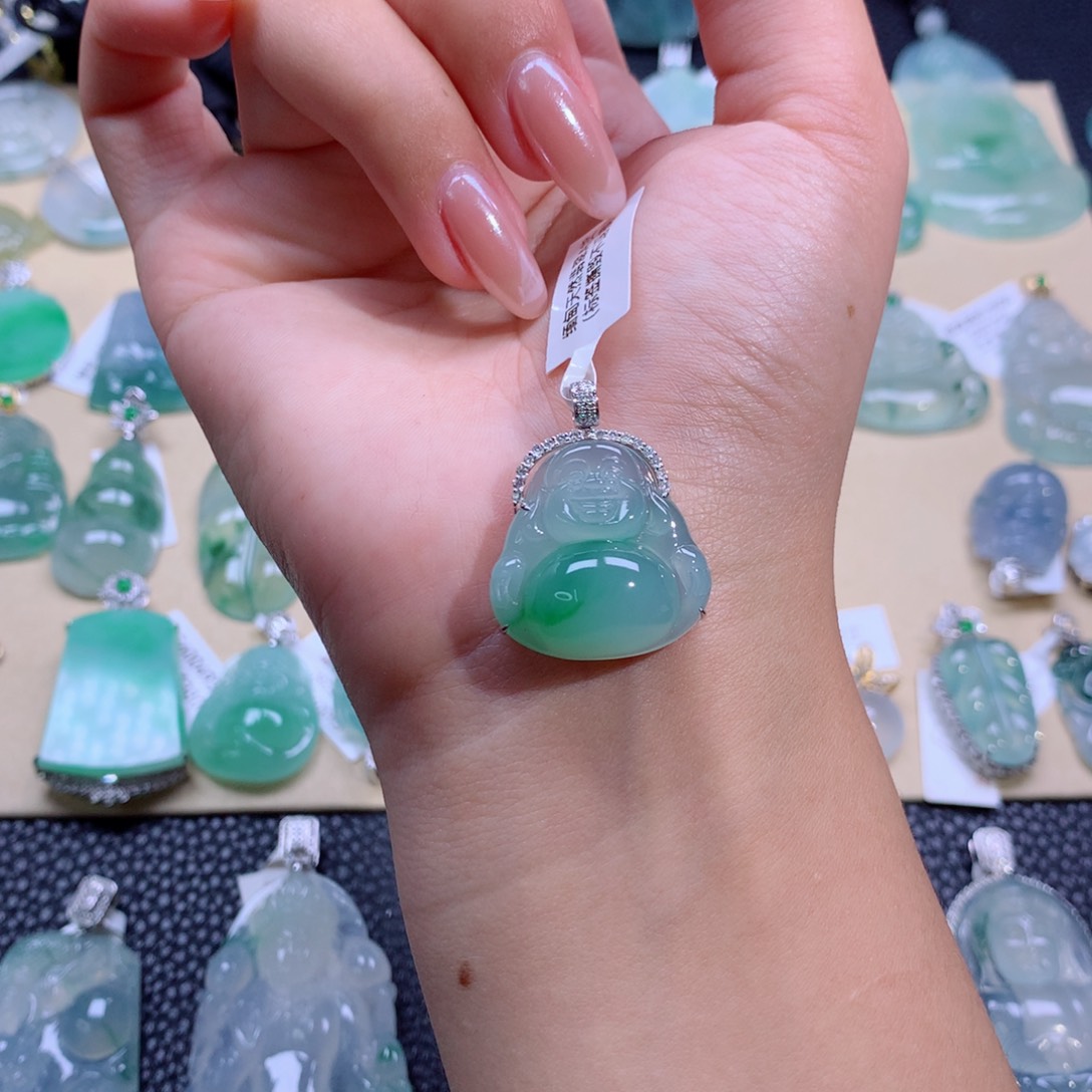 翡翠吊坠(不含链)18K金镶嵌