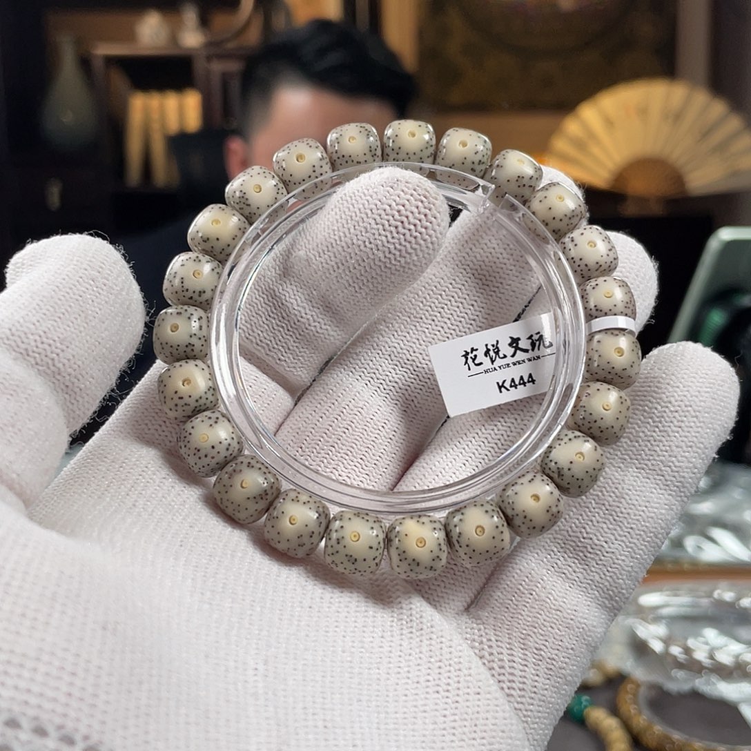 手串星月菩提10x9 糯冰一线留白针尖星  K444