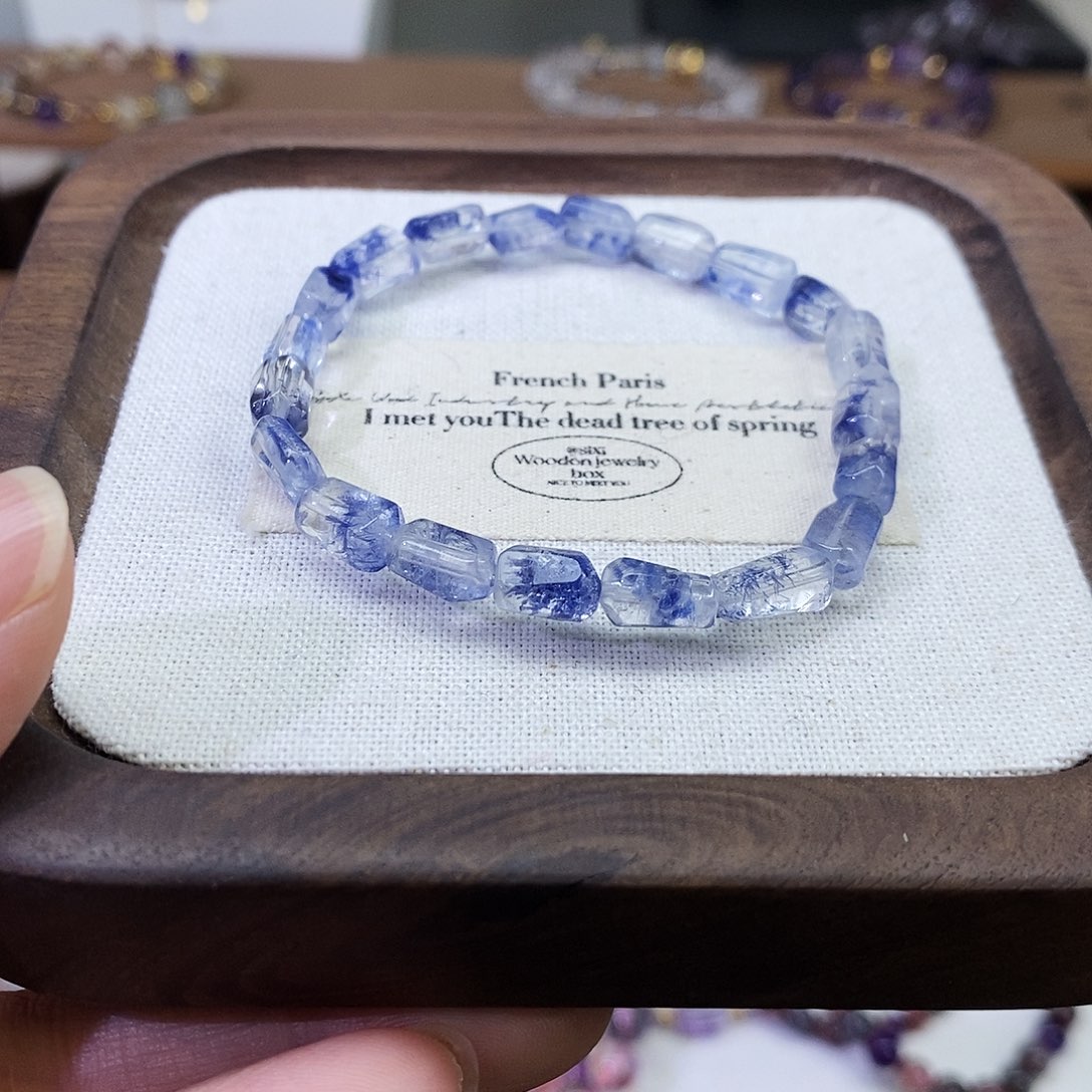 水晶手串未镶嵌蓝线随型手串